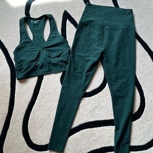 Beyond Yoga Green leggings and bra set